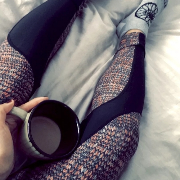 Free People Movement Leggings Yoga Workout Mesh Contrast Panel Size Small - Picture 2 of 10